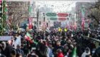 إيران.. ذكرى الثورة في شوارع محتجة وأجواء تصعيد محتمل