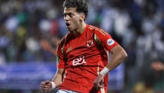 إمام عاشور لاعب الأهلي