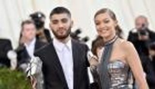 زين مالك يعيد تعريف الحب ويتحدث عن علاقته بجيجي حديد