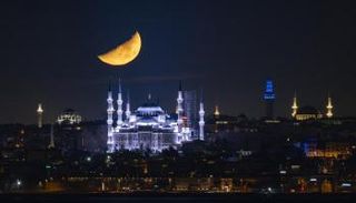  تركيا أعلنت الخميس 19 فبراير غرة رمضان