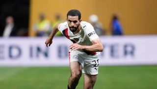 آيت نوري مدافع مانشستر سيتي