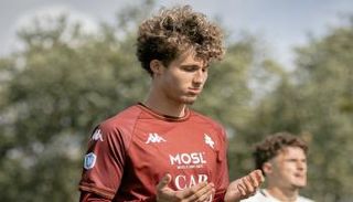 الموهبة الجزائرية آدم مارشال