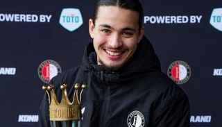 النجم الجزائري أنيس حاج موسى
