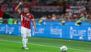 إسماعيل بن ناصر لاعب ميلان الإيطالي