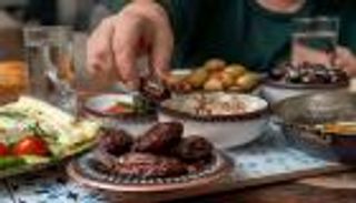 حكم صيام يوم الشك قبل رمضان.. الإفتاء والبحوث الإسلامية يوضحان