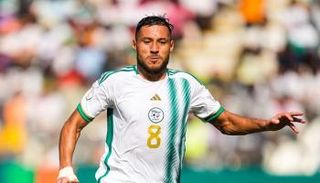يوسف بلايلي، نجم منتخب الجزائر
