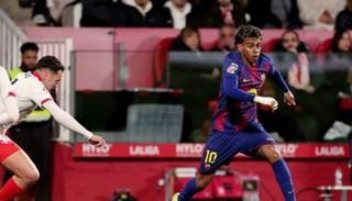 لامين يامال في مباراة جيرونا وبرشلونة