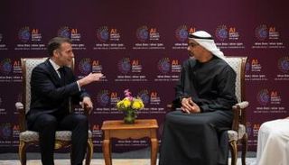 ولي عهد أبوظبي والرئيس الفرنسي