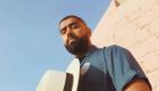 بدر الشعيبي &laquo;نادم&raquo; على كشف حياته الخاصة.. تفاصيل نفسية قاسية عاشها
