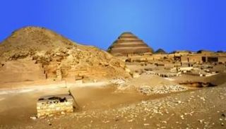 هرم أوناس بسقارة في مصر