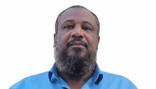 الخبير الاقتصادي والأكاديمي بجامعة عدن محمد باعامر