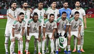 لاعبو منتخب الجزائر