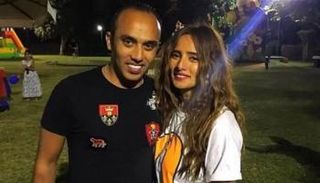 زينة وشقيقها
