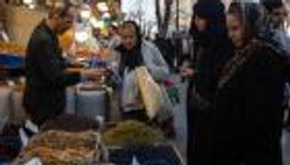 حقائب طوارئ وخطط هروب.. هكذا يستعد الإيرانيون لأي هجوم محتمل