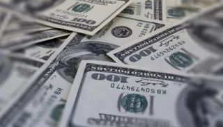 عملات ورقية فئة 100 دولار أمريكي