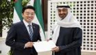 محمد بن زايد يتسلم رسالة من الرئيس الكوري.. تعزيز الشراكة الاستراتيجية