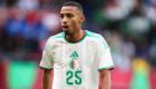 بسبب منتخب الجزائر.. بلغالي يصطدم مع مدربه في إيطاليا