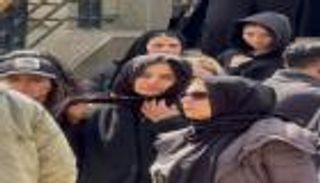 الفنانة زينة تعلق على وفاة شقيقها: مليش غيره بعد ربنا