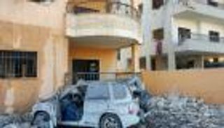 جنوب لبنان تحت النار.. إسرائيل تقصف مواقع لحزب الله 