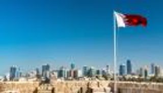 هجوم إيراني على البحرين.. انفجارات والمنامة تحتفظ بحق الرد
