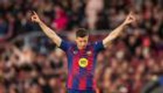 قبل موقعة أتلتيكو مدريد.. &laquo;عين&raquo; ليفاندوفسكي تصدم برشلونة