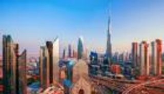 القطاع الخاص في الإمارات يواصل العمل دون تعطل.. وزخم اقتصادي قوي