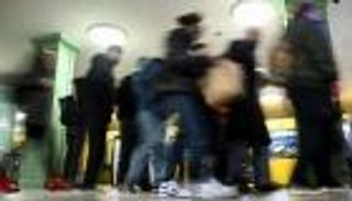 الحرب ترفع المخاطر وتربك الحسابات الاقتصادية في أمريكا