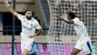 خبر سار للهلال السعودي.. موعد عودة بنزيما إلى الملاعب