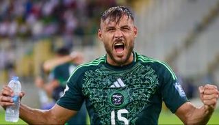 بلايلي نجم منتخب الجزائر