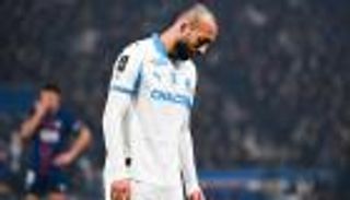 الجماهير الفرنسية تهاجم حيماد عبدلي.. ومدربه يدافع عنه