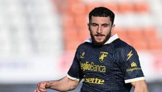 الموهبة الجزائرية فارس غدجميس