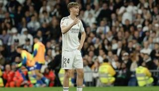 دين هويسن مدافع ريال مدريد