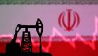 أسعار النفط اليوم.. برنت يرتفع 5% والخام الأمريكي يقفز 8% وسط احتدام حرب إيران