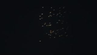 ما بدا صاروخ انشطاري في سماء تل أبيب 