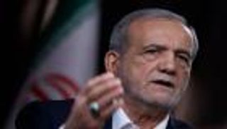 الرئيس الإيراني يعتذر للدول العربية.. والاعتداءات مستمرة