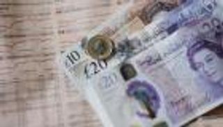 سعر الاسترليني مقابل الجنيه المصري اليوم.. خبير يفسّر تحركات السوق