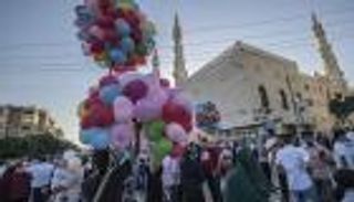 استعدادات عيد الفطر.. الأوقاف المصرية تخصص آلاف الساحات لصلاة العيد