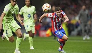 جوليان ألفاريز ضد برشلونة