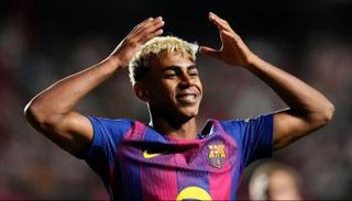 لامين يامال نجم برشلونة