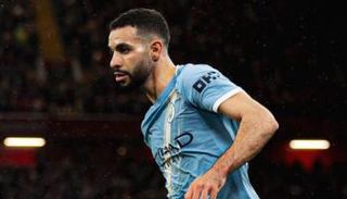 آيت نوري مدافع مانشستر سيتي