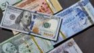 الطلب على الدولار في ليبيا.. خبراء يحذرون: المشهد النقدي يزداد تعقيدا