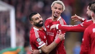 هوغو إيكيتيكي ومحمد صلاح في ليفربول