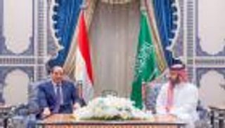 السيسي يؤكد لولي عهد السعودية وقوف مصر مع المملكة ضد أي تهديد لسيادتها