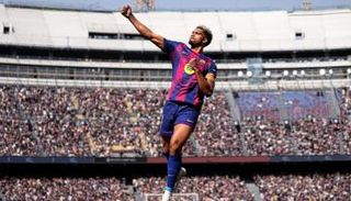رونالد أراوخو مدافع برشلونة
