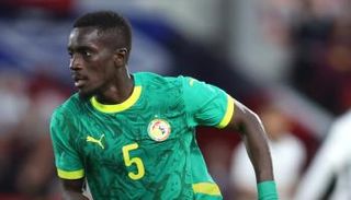 إدريسا غانا غاي لاعب منتخب السنغال