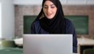 التعليم لا يتوقف.. الإمارات تؤكد جاهزيتها الرقمية بقرار التعلم عن بُعد