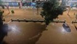 اليمن.. أمطار غزيرة وفيضانات تخلف أضرارا مادية