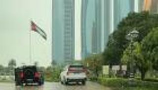 أمطار الخير تعم الإمارات.. وإعلان الجاهزية الكاملة للمنخفض الجوي المقبل