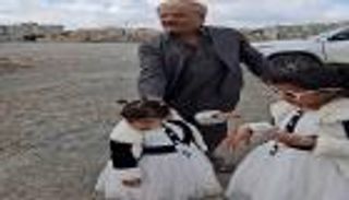 &laquo;تحكيم في زمن إرهاب الحوثي&raquo;.. يمني يقدم بناته الثلاث مقابل عفو قبلي