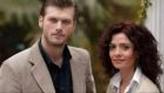 إعادة عرض المسلسل التركي الشهير &laquo;نور ومهند&raquo;.. المواعيد والقنوات الناقلة